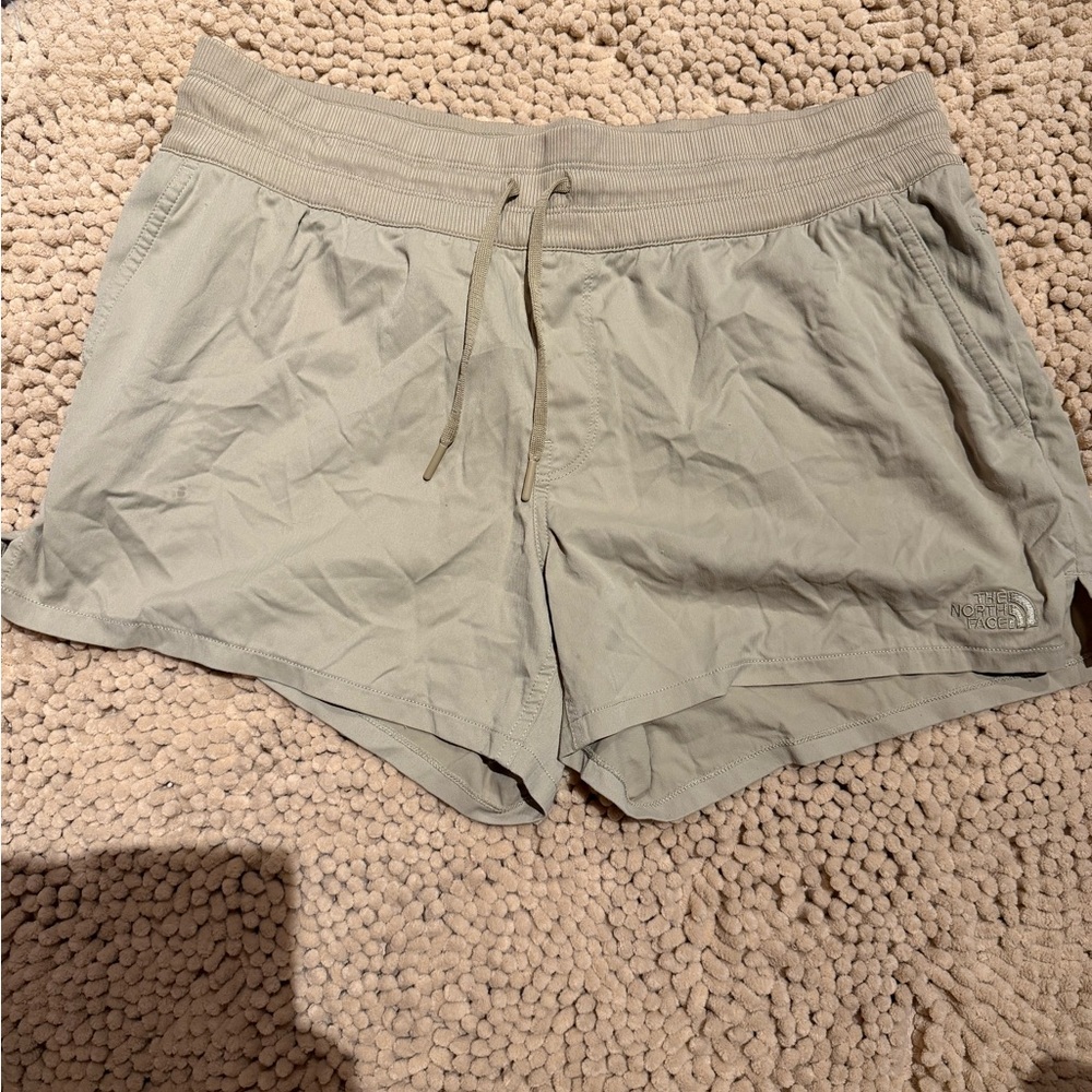 The North Face Shorts Womens L Tan Elastic Waist Drawstring Back Zip Pocket